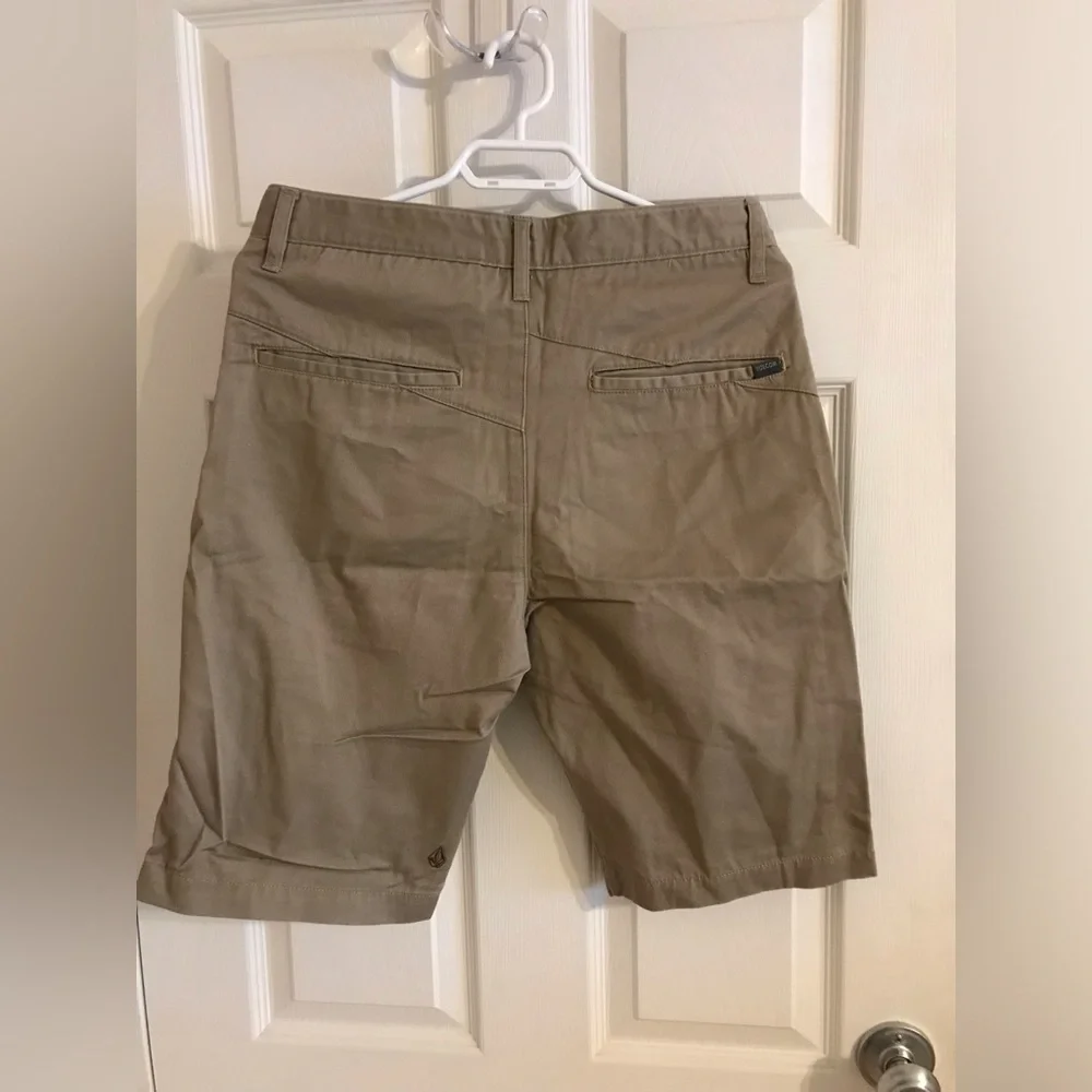 Volcom Shorts - Picture 2 of 4